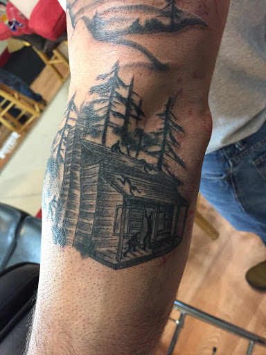 Tattoo Shop «Grasshopper Tattoo Studio», reviews and photos, 8805 IN-64, Georgetown, IN 47122, USA