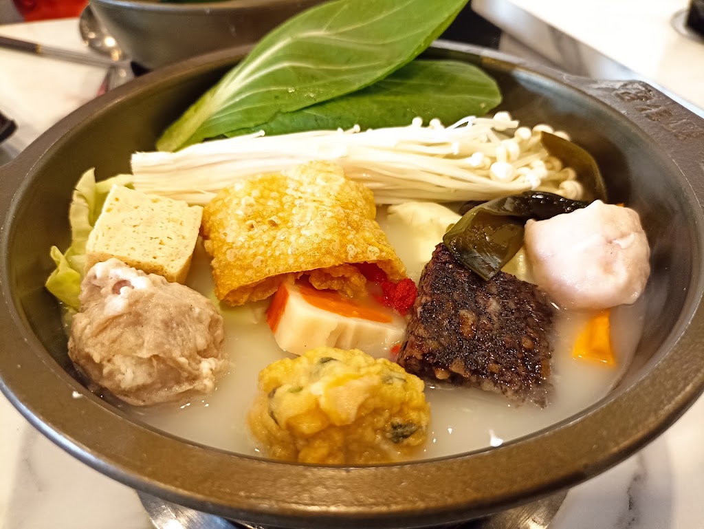 老先覺MiNi 金門金城店｜麻辣鍋專門｜金門限定高粱藥膳酒鍋物｜火鍋｜ 的照片