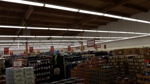 Department Store «Bi-Mart», reviews and photos, 2900 Haworth Ave, Newberg, OR 97132, USA