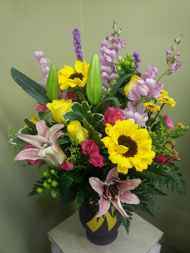 Florist «Starclaire House of Flowers Florist», reviews and photos, 1421 Emerywood Dr, Charlotte, NC 28210, USA