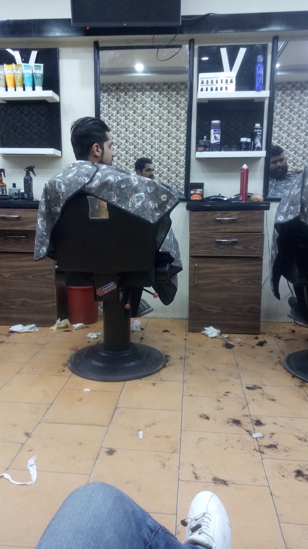 Magic Finger Hair Saloon