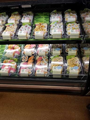 Grocery Store «Fresh Thyme Farmers Market- Lincoln Park», reviews and photos, 2500 N Elston Ave, Chicago, IL 60647, USA