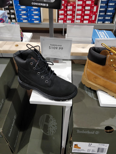 Shoe Store «DSW Designer Shoe Warehouse», reviews and photos, 12922 Middlebrook Road, Germantown, MD 20874, USA