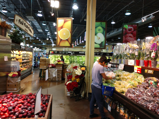 Grocery Store «Shop & Save Market», reviews and photos, 518 Metropolitan Way, Des Plaines, IL 60016, USA