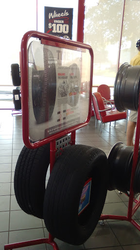 Tire Shop «Discount Tire Store - Tomball, TX», reviews and photos, 14239 Farm to Market 2920, Tomball, TX 77377, USA