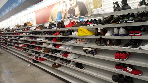 Clothing Store «Ross Dress for Less», reviews and photos, 257 N Weber Rd, Bolingbrook, IL 60490, USA