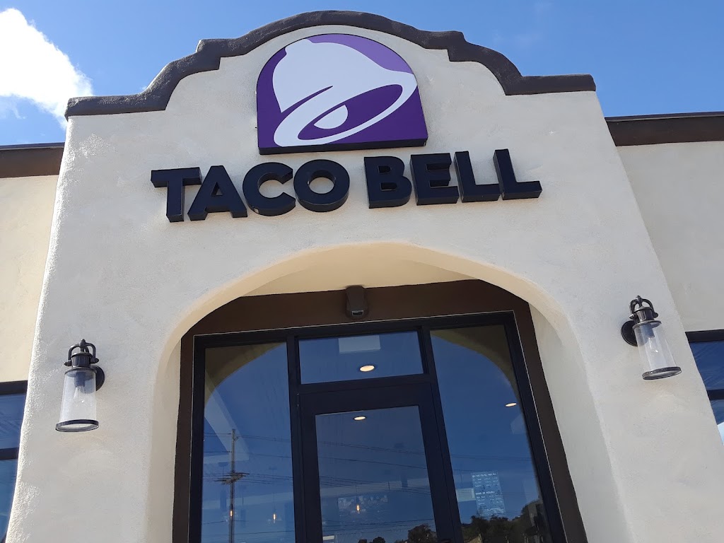 Taco Bell 92056