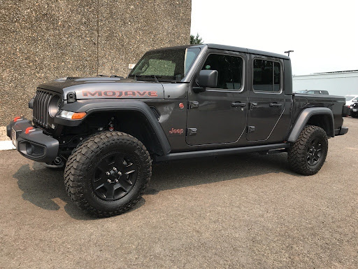 Auto Parts Store «Newberg Dodge Jeep Chrysler Ram», reviews and photos, 2809 Portland Rd, Newberg, OR 97132, USA