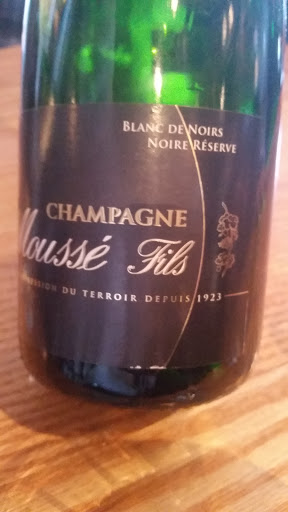 Wine Store «The Wine Merchant», reviews and photos, 3972 Edwards Rd, Cincinnati, OH 45209, USA