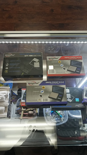 Tobacco Shop «Lifted Smoke Shop», reviews and photos, 2286 Sunrise Blvd, Gold River, CA 95670, USA