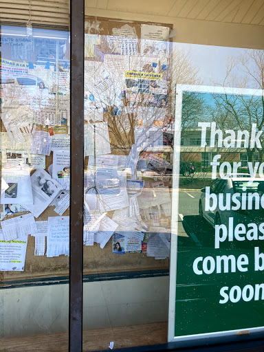 Dry Cleaner «Springfield Plaza Laundromat & Cleaners», reviews and photos, 7277 Commerce St, Springfield, VA 22150, USA