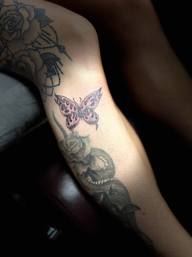 Explore gecko tattoo ideas, creative tattoo ideas in Houston, available at 333 Tattoo Studio HTX