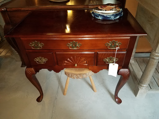 Furniture Store «Furniture4U of Lititz», reviews and photos, 243 S Broad St, Lititz, PA 17543, USA