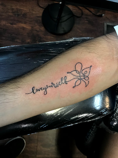 Explore hour glass tattoo ideas, creative tattoo ideas in Somerset, available at Benny binnu tattoo