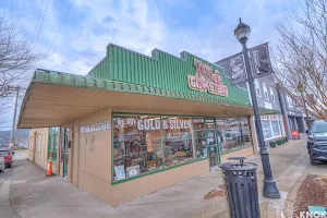 Tuttle's Gun Store image