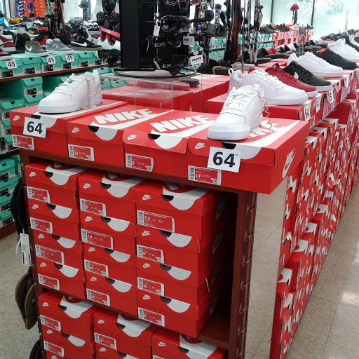 Shoe Store «Shoe City - Riverside», reviews and photos, 3535 Tyler St A3, Riverside, CA 92503, USA