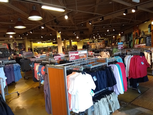 Sportswear Store «Columbia Sportswear Outlet Store - Prime Outlets in Ellenton», reviews and photos, 5661 Factory Shops Blvd #470, Ellenton, FL 34222, USA