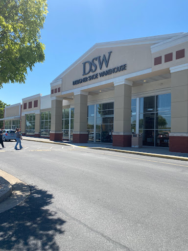 DSW Designer Shoe Warehouse, 17159 Cole Rd, Hagerstown, MD 21740, USA, 