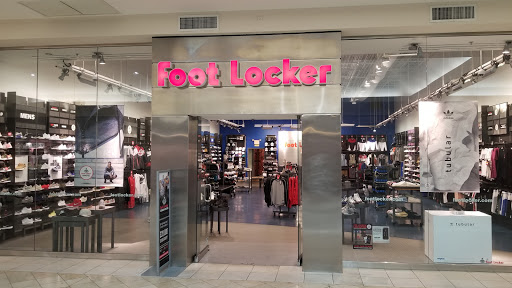 Foot Locker, 3500 Oleander Dr, Wilmington, NC 28403, USA, 