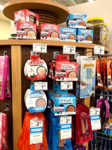 Pet Supply Store «Petco Animal Supplies», reviews and photos, 2901 32nd Ave S, Grand Forks, ND 58201, USA