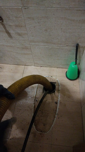Gomaro Desatascos de tuberias, fosas sépticas, limpiezas industriales. en Puertollano, Ciudad Real