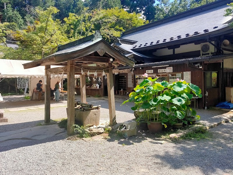 丹生都比賣神社 手水舎