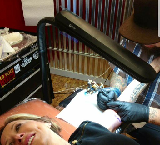 Tattoo Shop «12 Volt Tattoo Chico», reviews and photos, 194 E 8th St, Chico, CA 95928, USA