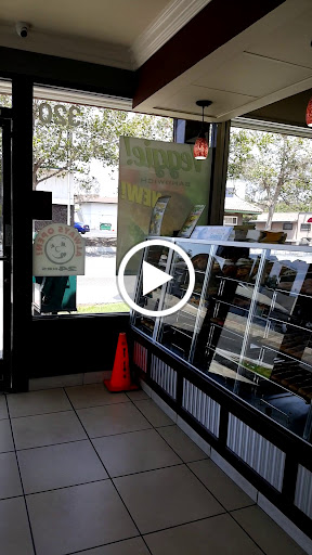 Donut Shop «Yum Yum Donuts», reviews and photos, 320 17th St, Santa Ana, CA 92706, USA