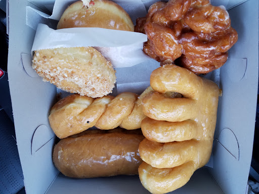 Donut Shop «Pink Box», reviews and photos, 820 Sterling Pkwy, Lincoln, CA 95648, USA