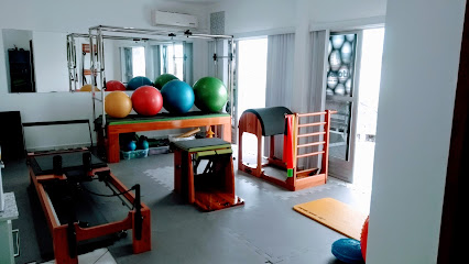 Estúdio de Pilates Viver Bem, Barreiros - São Jo - Av. Leoberto Leal, 1235 - Barreiros, São José - SC, 88110-020, Brazil