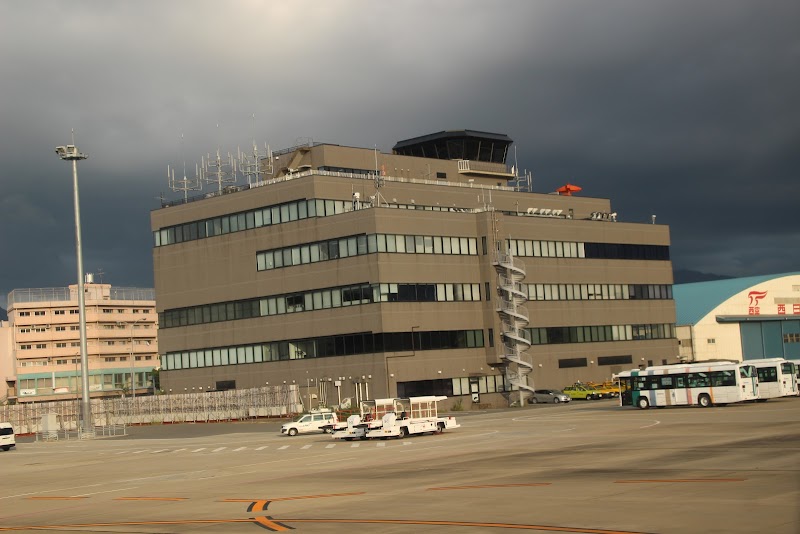 福岡空港管制塔