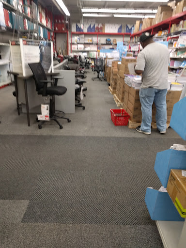Office Supply Store «Staples», reviews and photos, 51-10 Broadway, Woodside, NY 11377, USA