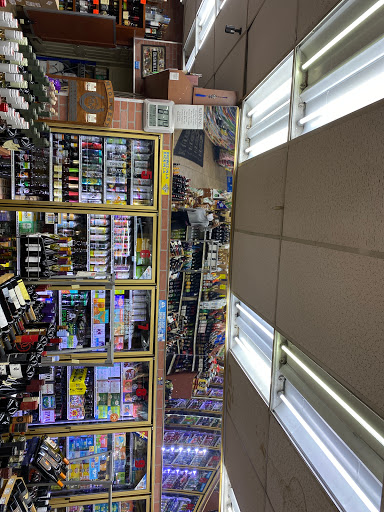 Liquor Store «Golden Rule Liquor», reviews and photos, 7753 California Route 2, West Hollywood, CA 90046, USA