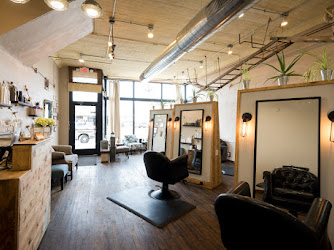 Pompadour: A Lifestyle Salon