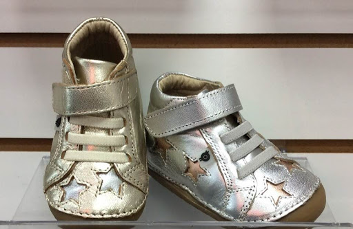 Shoe Store «Ped-Agree Kids Shoes», reviews and photos, 637 Wyckoff Ave, Wyckoff, NJ 07481, USA