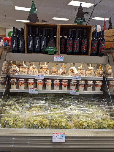 Supermarket «Publix Super Market at Country Club Plaza», reviews and photos, 18496 NW 67th Ave, Hialeah, FL 33015, USA