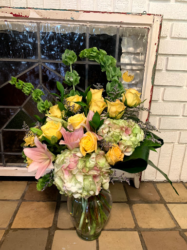 Florist «HodgePodge, Etc. Flowers & Gift Baskets», reviews and photos, 2101 Main St, North Little Rock, AR 72114, USA