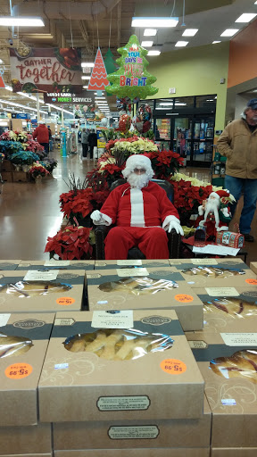 Grocery Store «Kroger Marketplace», reviews and photos, 635 Chestnut Dr, Walton, KY 41094, USA