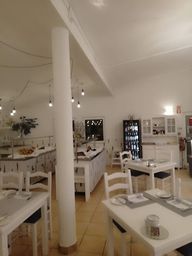 The Palmeiras Restaurant Bar Cafe - Restaurante