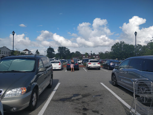 Shopping Mall «Fox Run Mall», reviews and photos, 25-55 Welles St, Glastonbury, CT 06033, USA