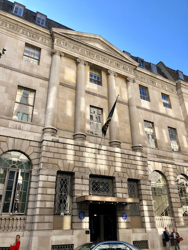 Comments and reviews of The Lansdowne Club