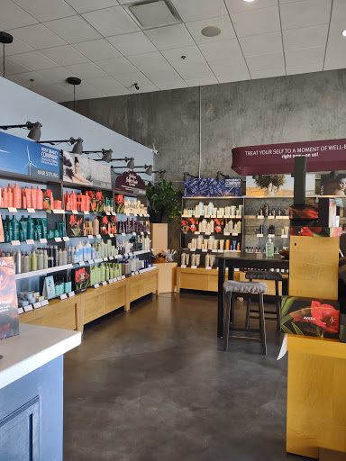 Beauty Salon «Aveda - M Salon Experience», reviews and photos, 2693 W Osceola Pkwy, Kissimmee, FL 34741, USA