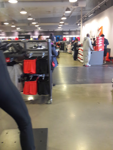 Clothing Store «Nike Factory Store», reviews and photos, 1553 Retherford St c080, Tulare, CA 93274, USA