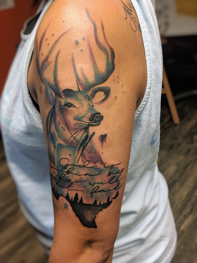 Explore witches knot tattoo ideas, creative tattoo ideas in San Angelo, available at Inkland Tattoo Studio