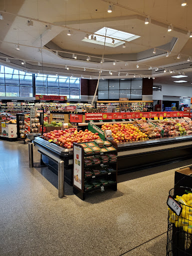 Grocery Store «Schnucks», reviews and photos, 2665 N Illinois St, Swansea, IL 62226, USA