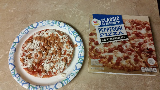 Grocery Store «Giant Food Stores», reviews and photos, 993 Wayne Ave, Chambersburg, PA 17201, USA