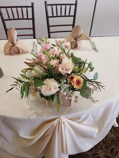 Florist «AAA Florist», reviews and photos, 1277 W 6th St, Corona, CA 92882, USA