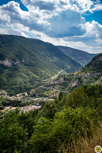 Panorama de Sainte-Enimie à Gorges du Tarn Causses