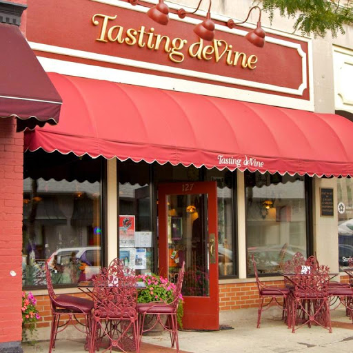 Wine Store «Tasting deVine», reviews and photos, 127 W Front St, Wheaton, IL 60187, USA