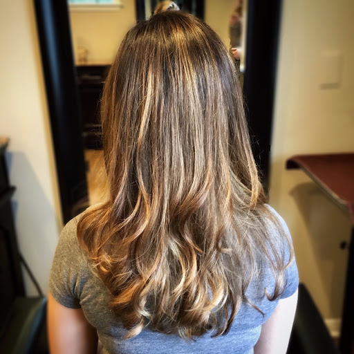 Beauty Salon «Oscar Giovanni Salon and Spa», reviews and photos, 29 S Main St, Chagrin Falls, OH 44022, USA